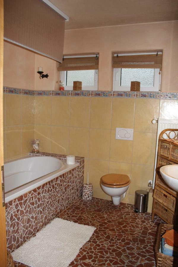Ferienwohnung-Malanders Andernach Ngoại thất bức ảnh
